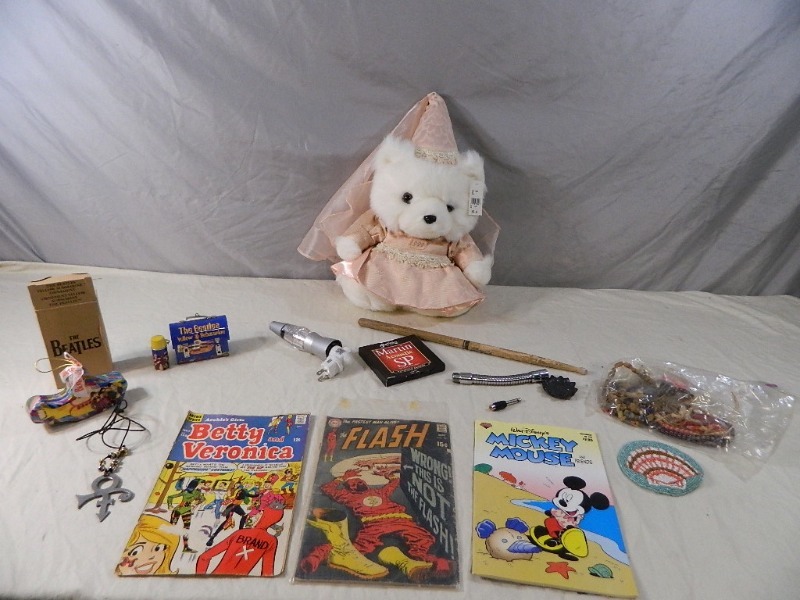 lot 46 image: Beatles Items, Prince Necklace, Collectibles