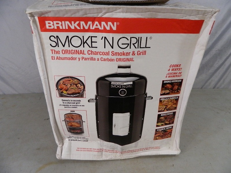 lot 78 image: Brinkmann SmokeN Grill