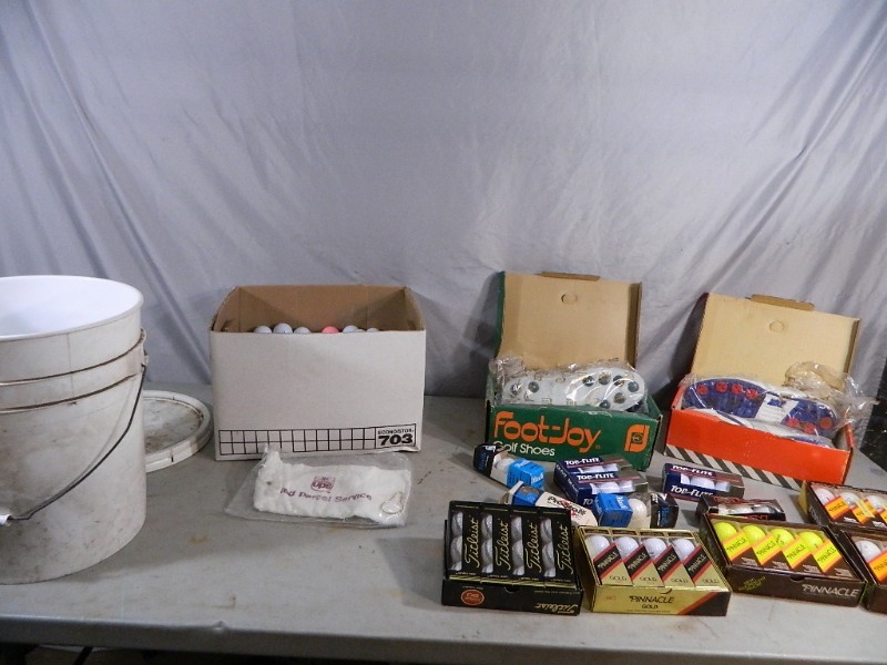 lot 94 image: Golf Items