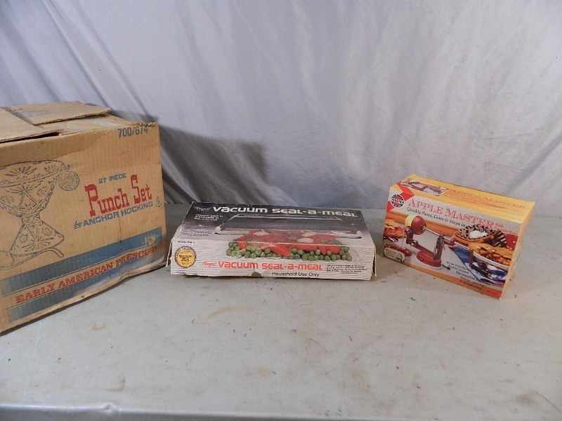 lot 162 image: Vintage Punch Set, Apple Master, More