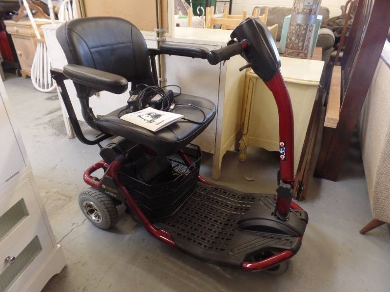 lot 515 image: POWER MOBILITY SCOOTER