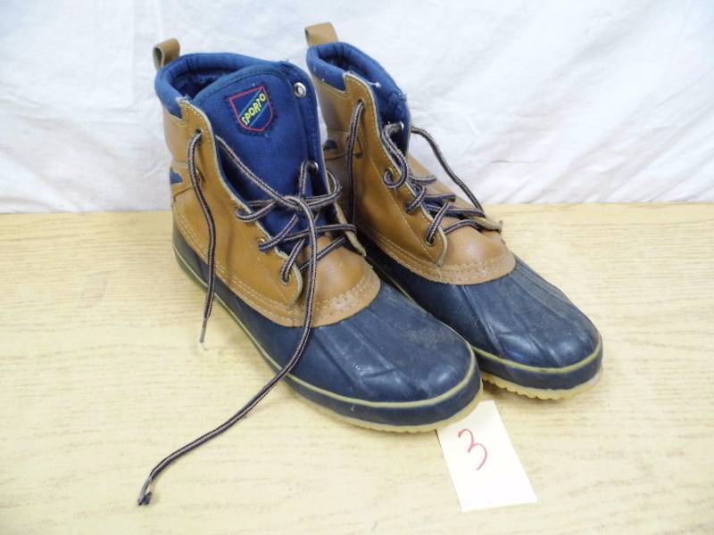 lot 3 image: Boots