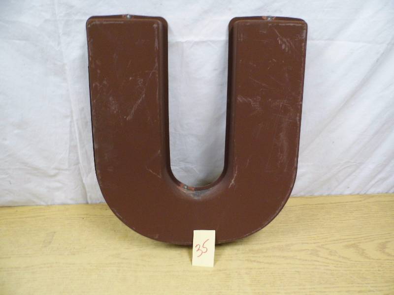 lot 35 image: Letter U
