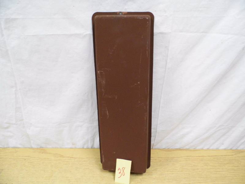 lot 38 image: Letter I