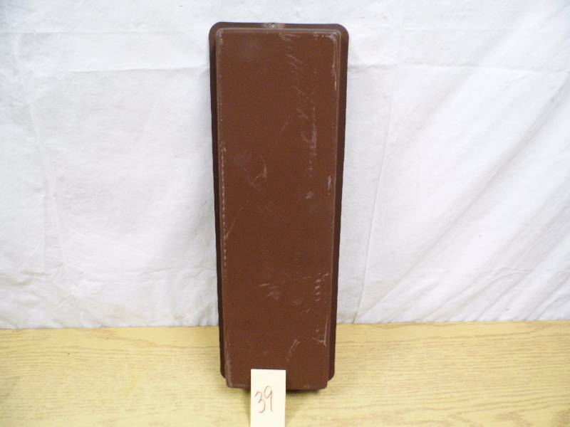 lot 39 image: Letter I