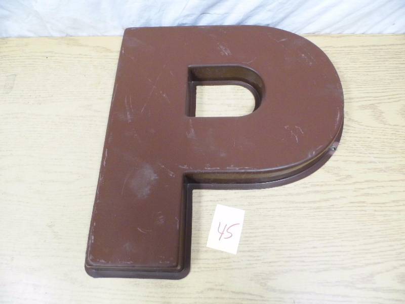 lot 45 image: Letter P