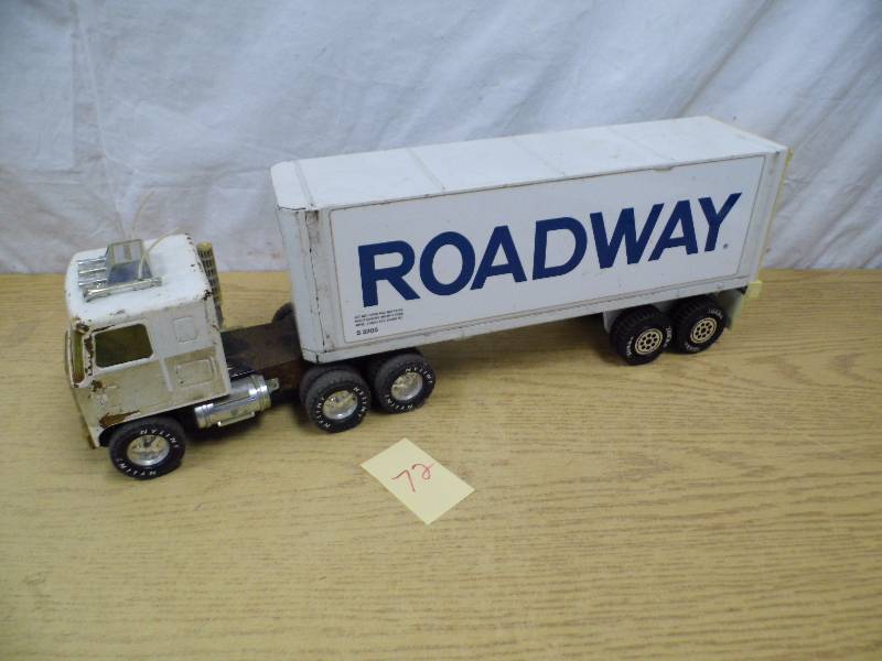 lot 72 image: Metal Roadway Semi Toy
