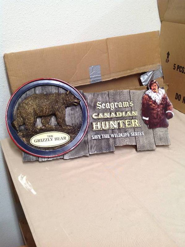 Vintage Seagrams Canadian Hunter- Save The Wildlife Series - The Grizzly Bear