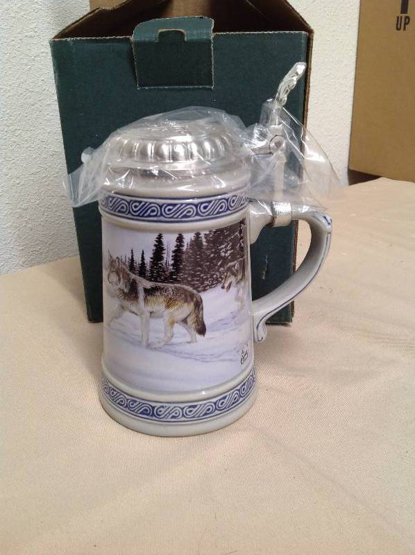 Vintage New Miller Genuine beer Stine with pewter top Wild life series wolf