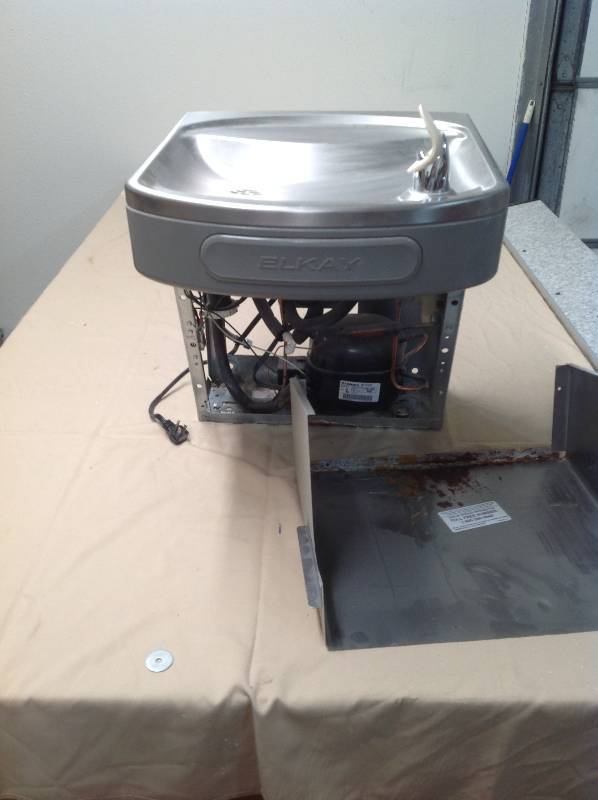 Water Fountain with Cooler (cold Water) Elkay