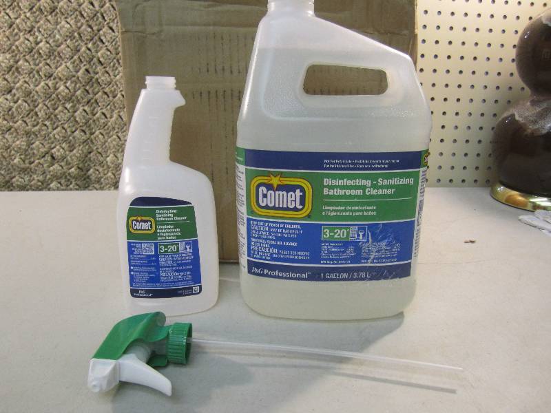 Lot of 3 - 1 Gallon Comet Bathroom ...