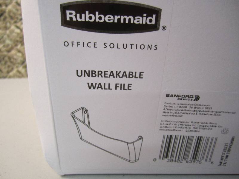 Case of 12 Rubbermaid Unbreakable W...