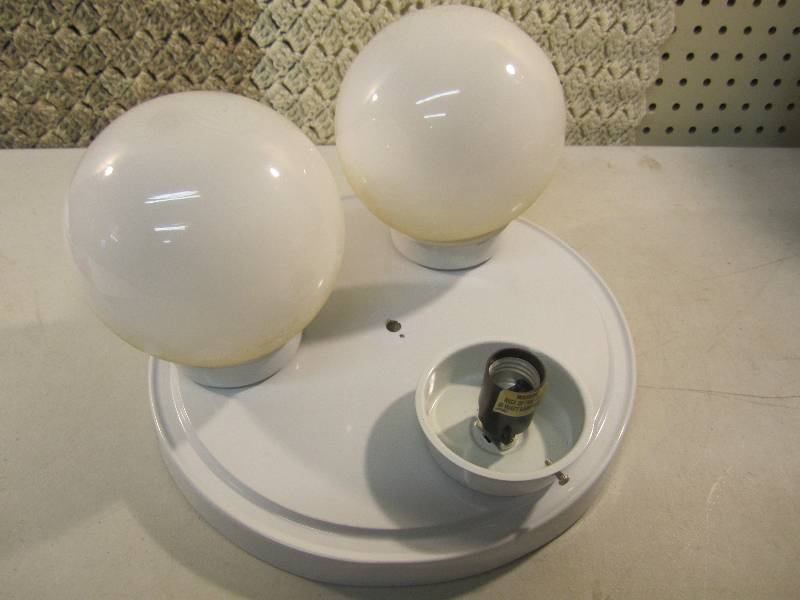Ceiling Light Fixture Missing 1 Glo...