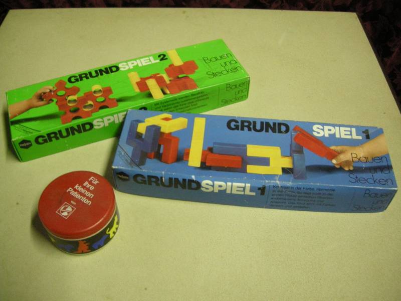 lot 29 image: Vintage German Puzzle Games