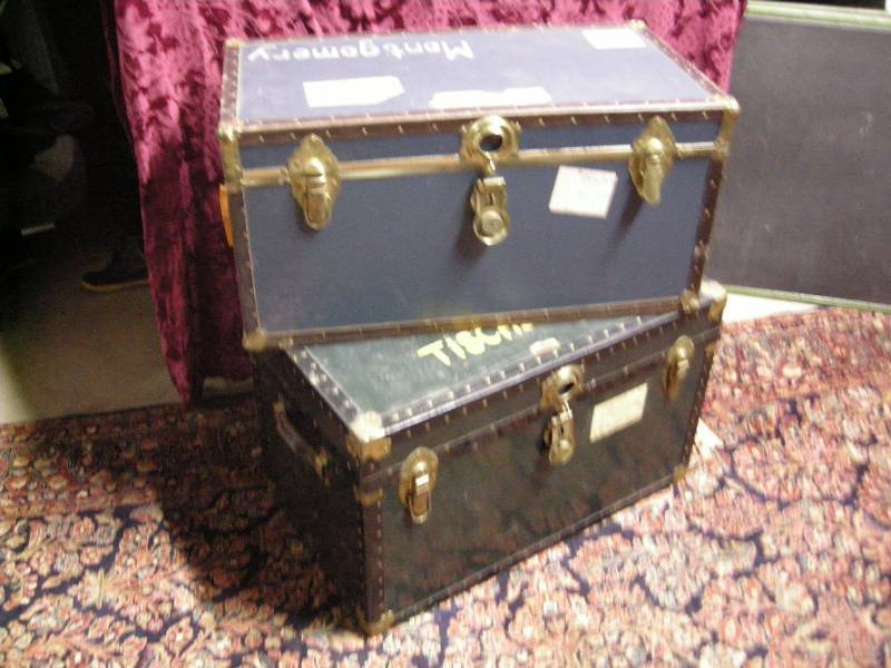 lot 57 image: 2 Vintage Travel Trunks