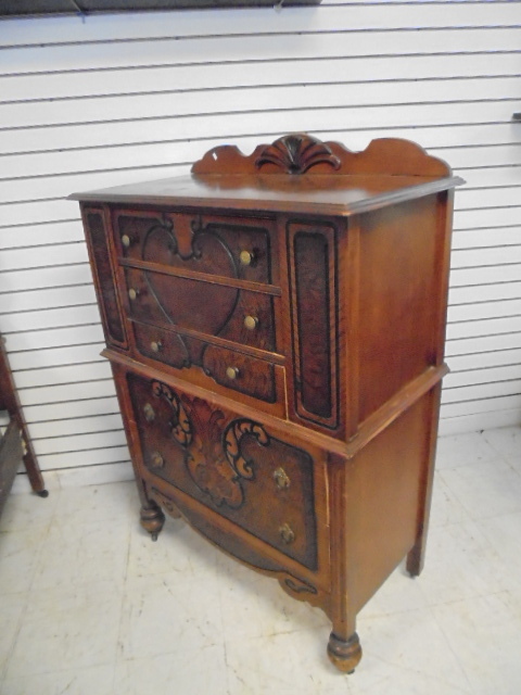 Vintage 5 drawer Dresser