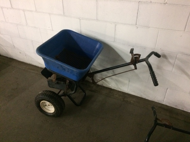 lot 2 image: Salt Spreader 1