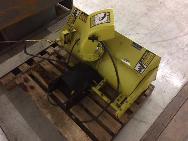 lot 7 image: John Deere Snowblower