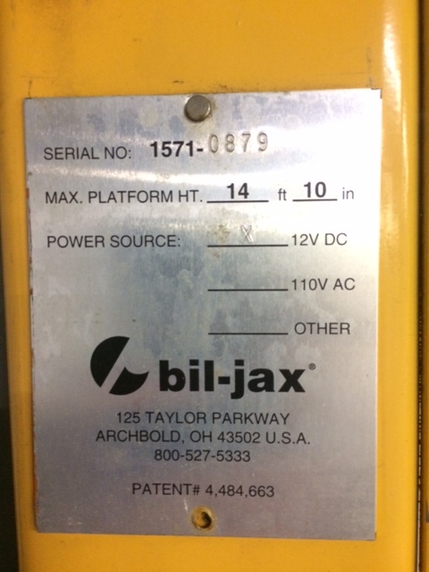 lot 5 image: Bil Jax Man Lift
