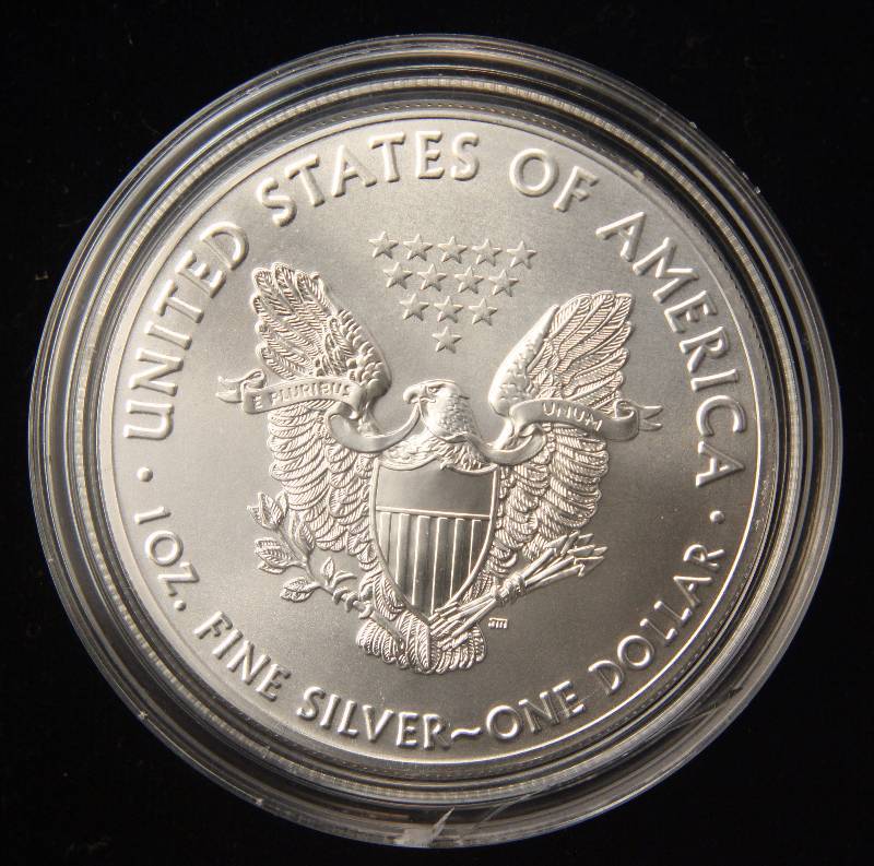 lot 26 image: 2017 AMERICAN SILVER EAGLE 1 TROY OZ. .999 FINE SILVER IN AIRTITE