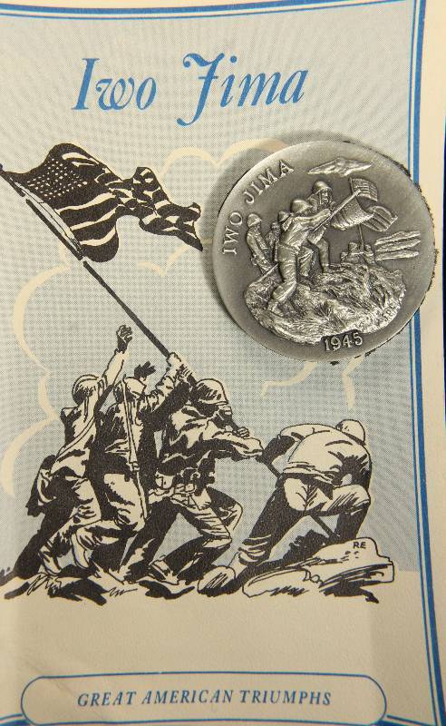 lot 108 image: VINTAGE IWO JIMA 1.14 TROY OZ. STERLING SILVER ART ROUND LONGINES SYMPHONETTE SOCIETY