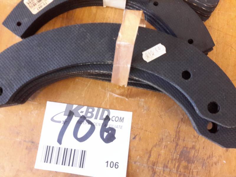 lot 106 image: 2 Sets of HONDA Paddle replacements