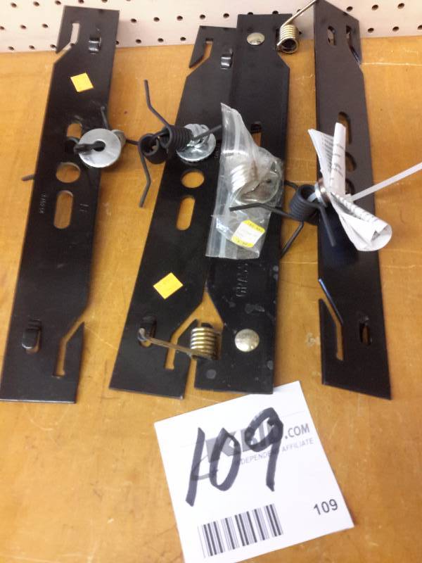 lot 109 image: 4, lawn mower rake blades