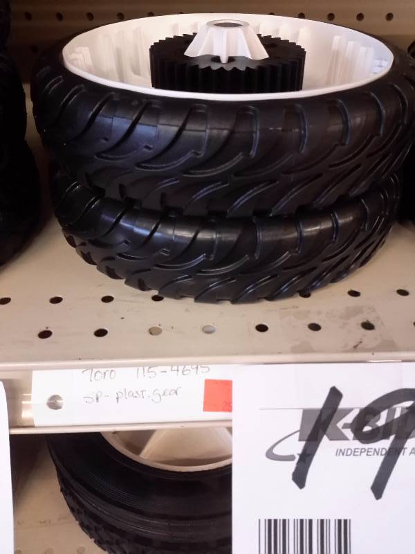 lot 19 image: 2 Toro 115-4645 sp plastic gear
