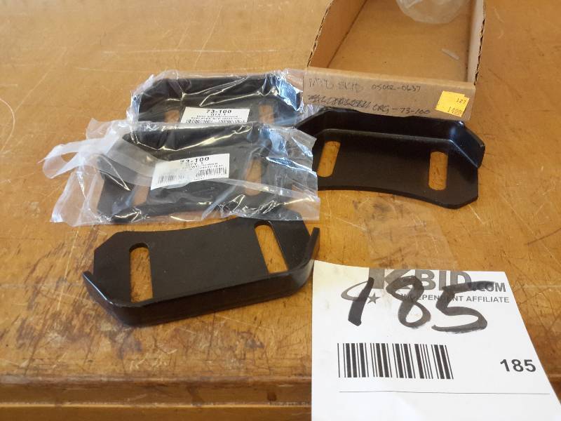 lot 185 image: 4 MTD Skids