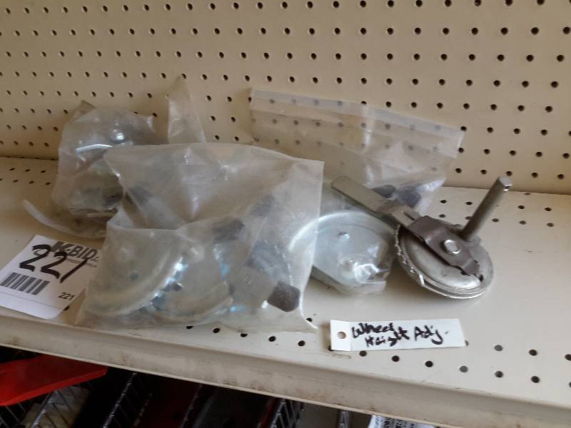 lot 221 image: 6 Wheel Height adjusters for Lawn Mowers