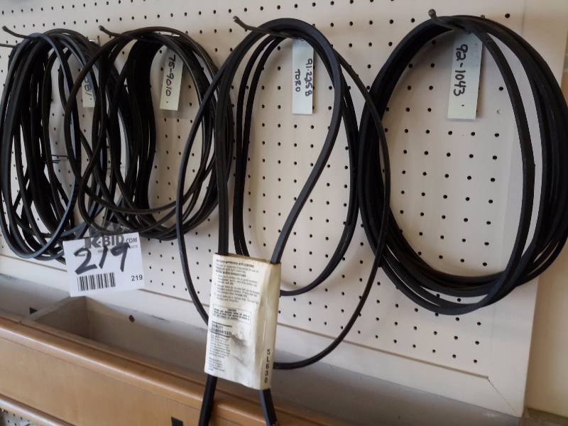 lot 219 image: Lot of Belts as pictured