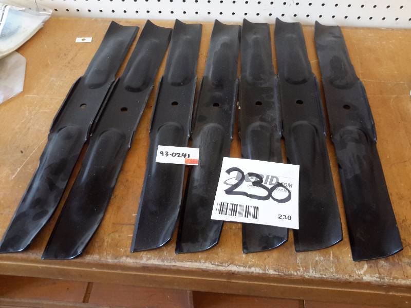 lot 230 image: 7 Lawn mower blades.