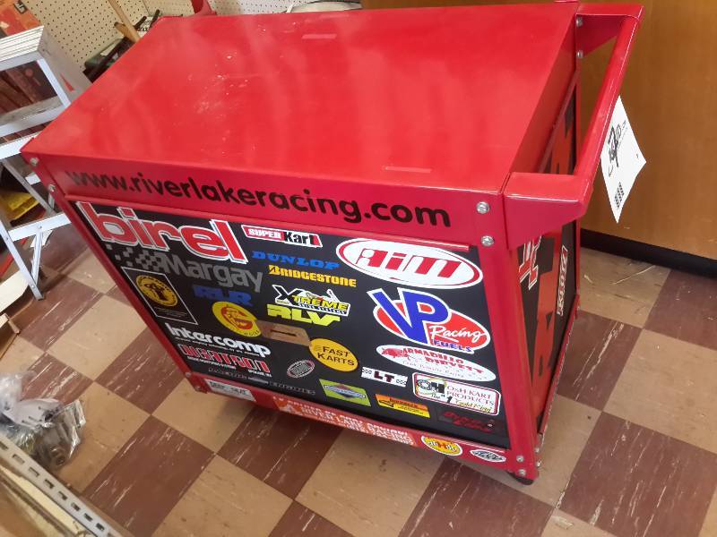 lot 7 image: Rolling utility Cart