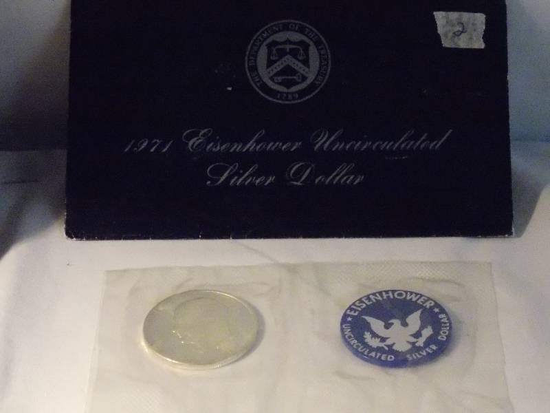 1971 IKE Dollar 40% Silver