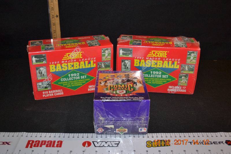 Score 1992 Major League  Baseball Collector Set Upper Deck Comic Ball 2 Cards