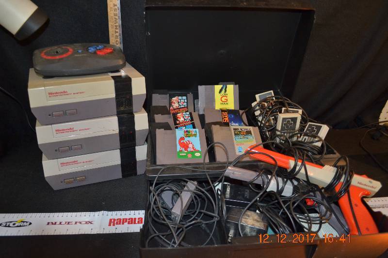 Nintendo Game  Set (Nice Bundle but Not Been Tested)