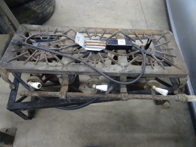 lot 10 image: 2 propane burners. ...