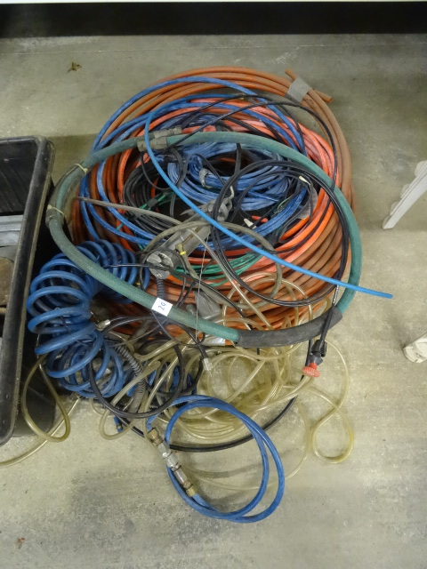 lot 20 image: Misc pex tubing. Semi trailer and t...