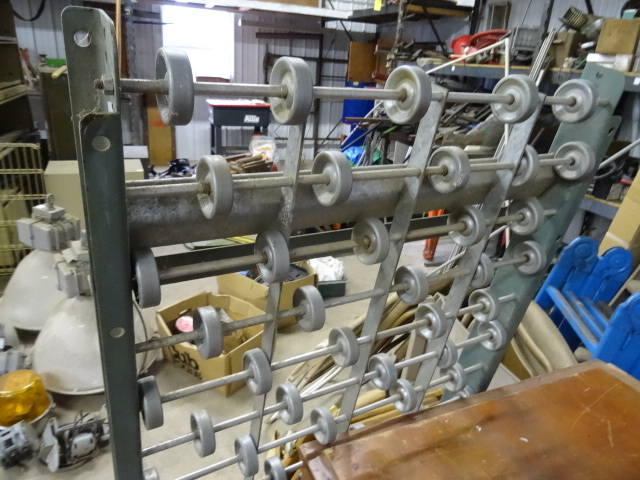 lot 26 image: Hytrol roller conveyor. 24 x 60...