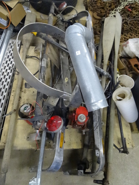 lot 42 image: Misc truck parts. Lights and bracke...