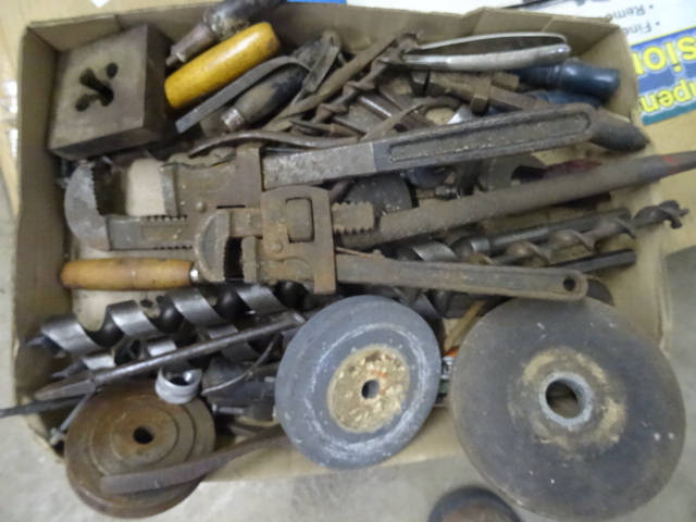 lot 73 image: Vintage tools. ...