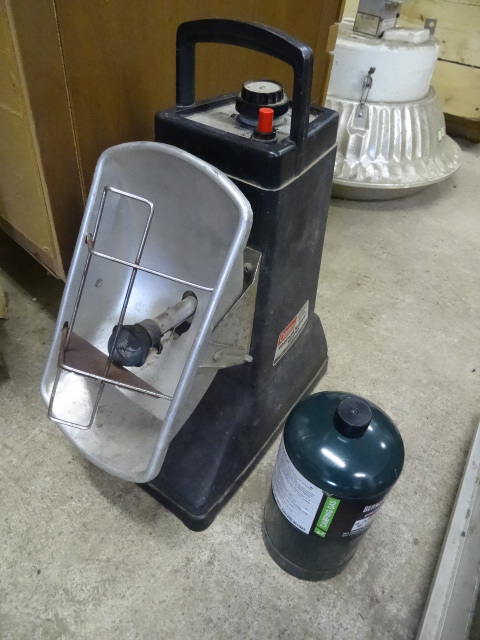 lot 104 image: Coleman propane radiant heater. 1 f...