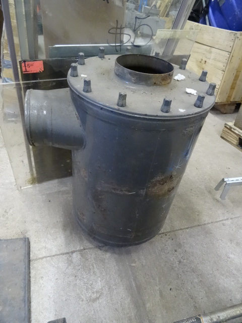 lot 107 image: Air filter housing for a semi...