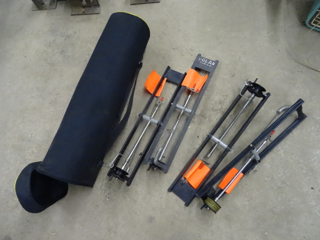 lot 111 image: 4 tip ups with carrying pouch...