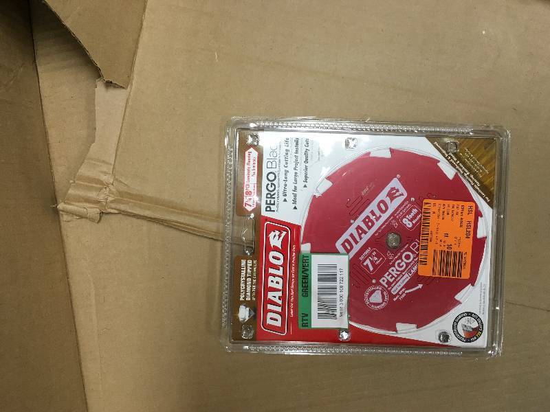 lot 32 image: Diablo 7-14 in. x 8-Tooth PCD Tipped Flooring Blade New