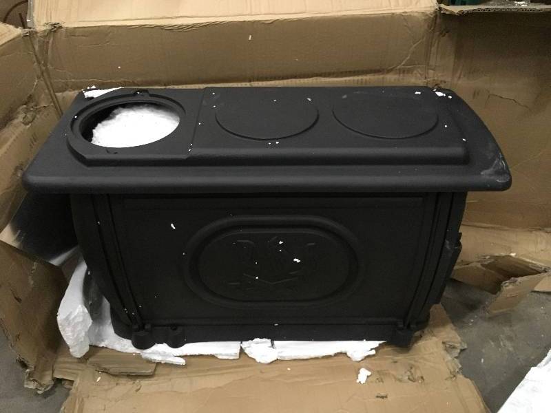 lot 6 image: US Stove EPA Certified Cast Iron Logwood Stove Not used