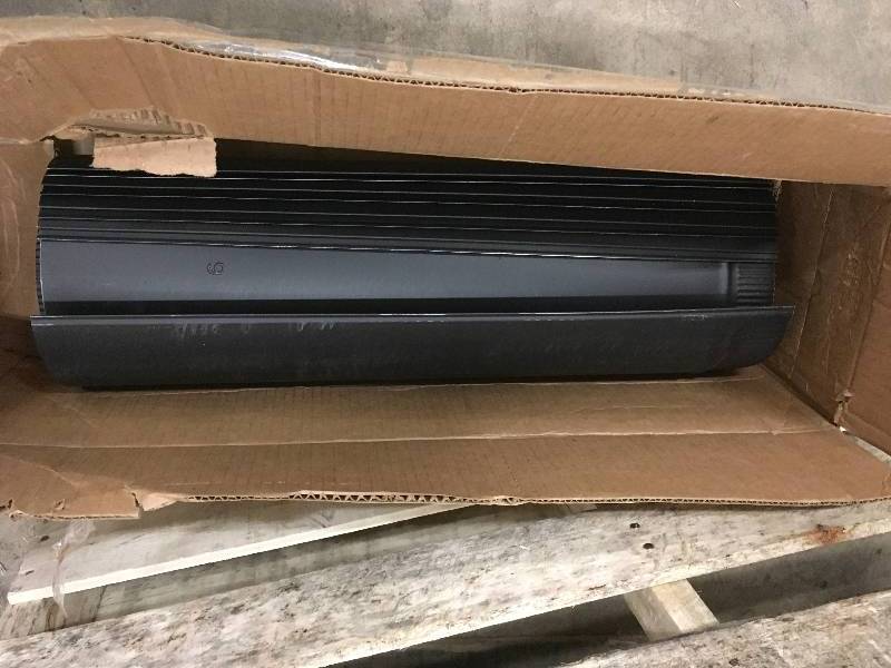 lot 9 image: Master Flow 6 Pipe in Black open  box never used