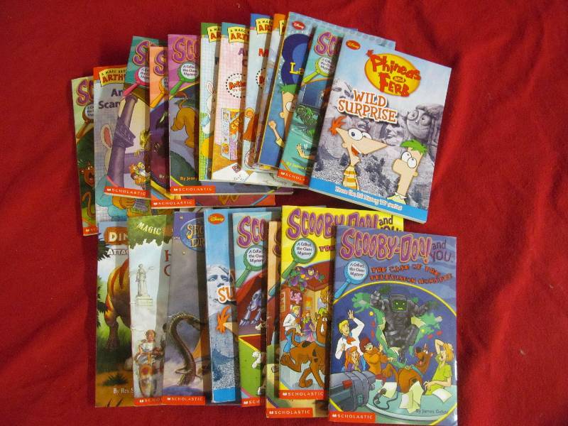lot 16 image: books
