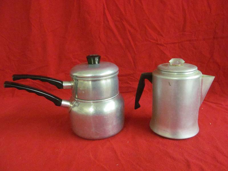 lot 52 image: Vintage Wearever boiler