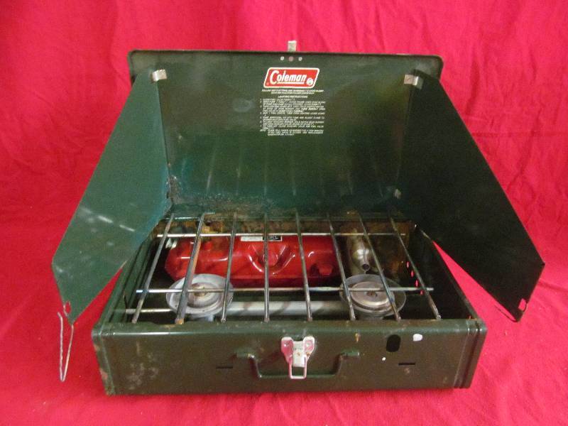 lot 91 image: Coleman cook stove